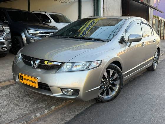 HONDA CIVIC 1.8 LXL 16V FLEX 4P AUTOMÁTICO HONDA CIVIC 1.8 LXL 16V FLEX 4P AUTOMÁTICO